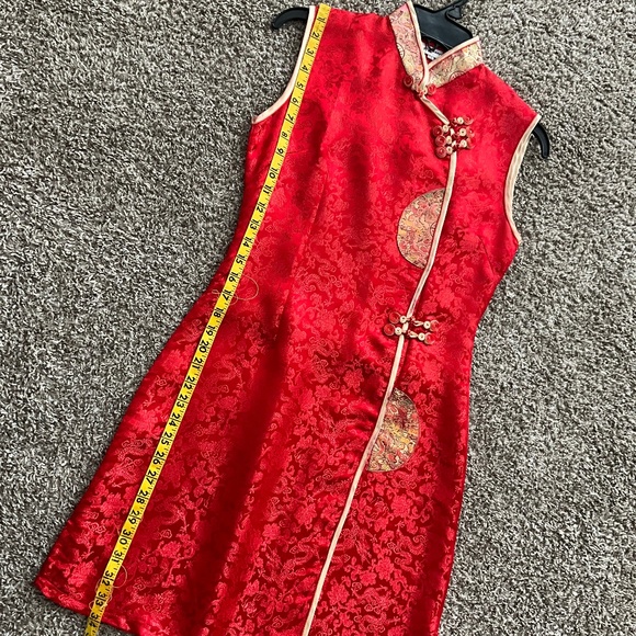 Elegant Silky Chinese Dress - Picture 6 of 8